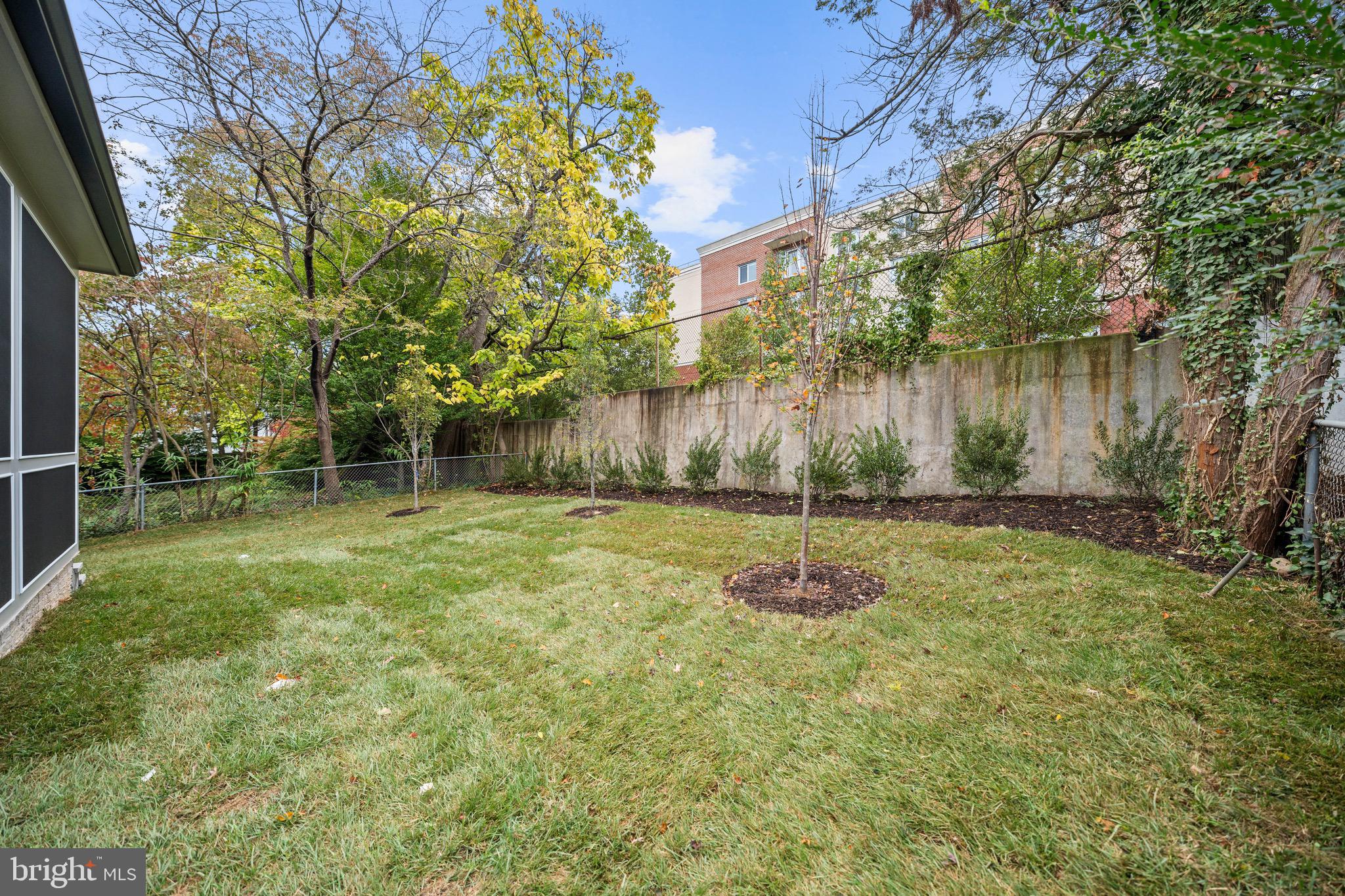 MAYWOOD - Residential