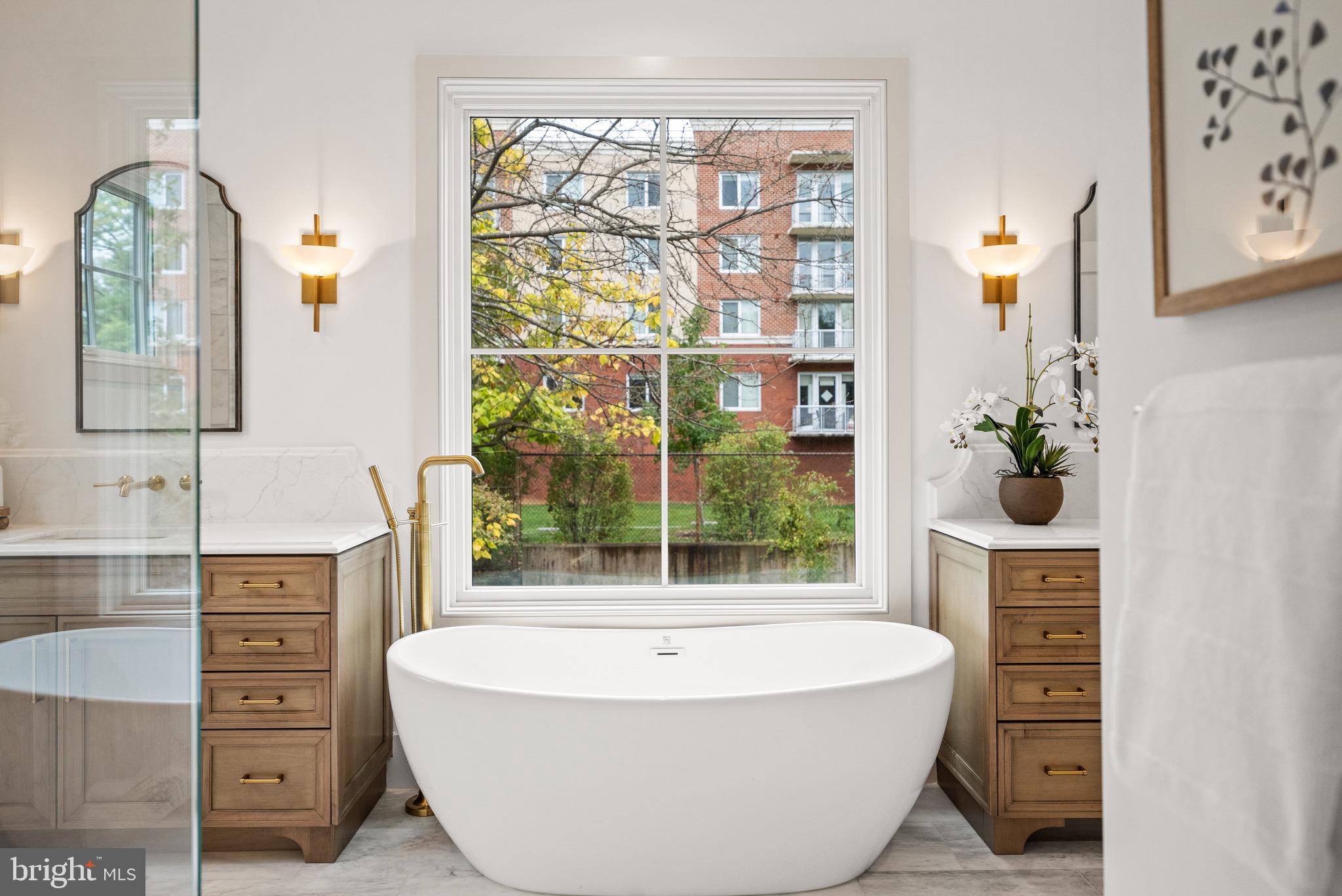 MAYWOOD - Residential