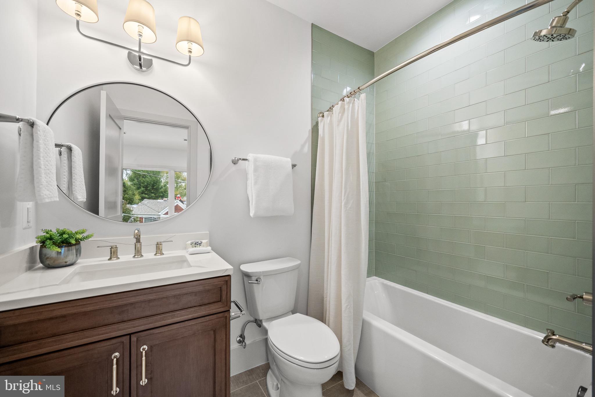 MAYWOOD - Residential