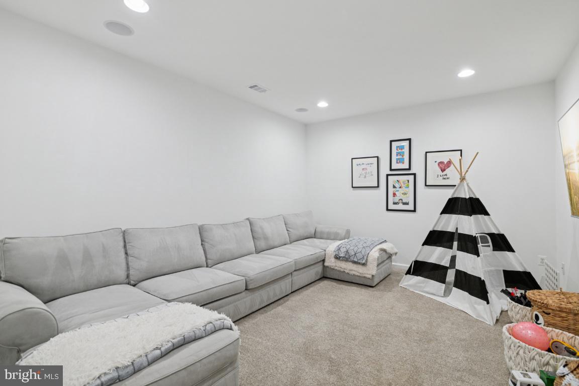 GROVE AT WILLOWSFORD - Residential