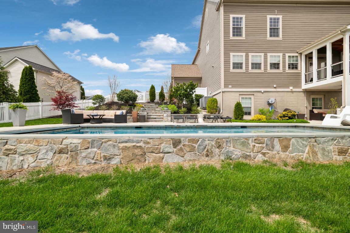 GROVE AT WILLOWSFORD - Residential