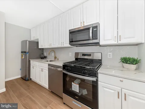 4515 Willard Avenue Unit S616, Chevy Chase, MD MLS: MDMC2173354