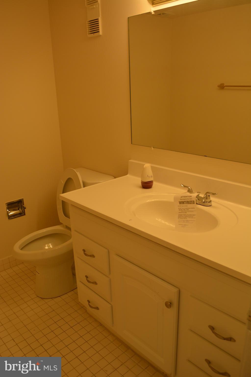 SKYLINE HOUSE - Residential Lease