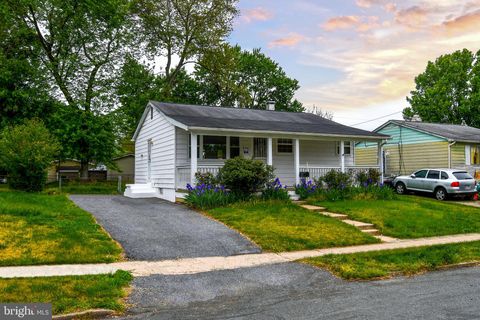 Photo of 316 Old Line Avenue, LAUREL, MD 20724 (MLS # MDAA2139704)