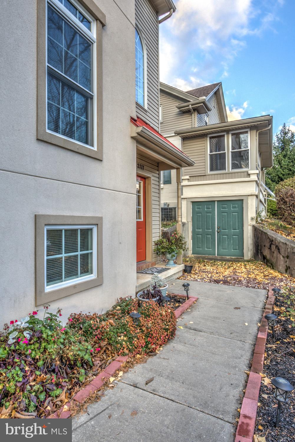 2111 FAIRVIEW