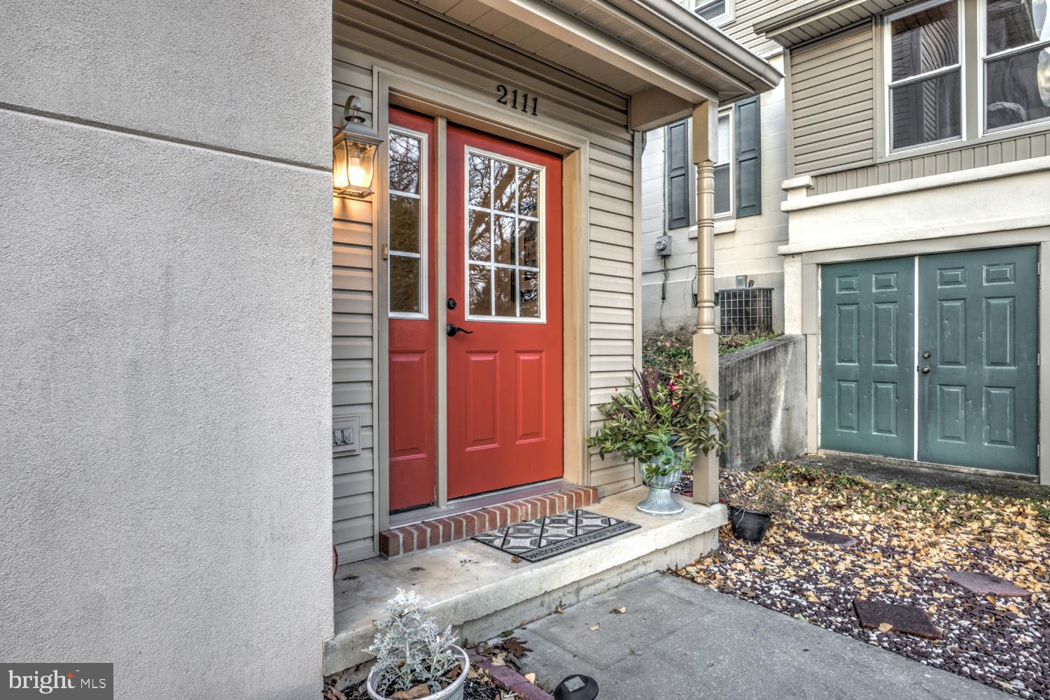 2111 FAIRVIEW