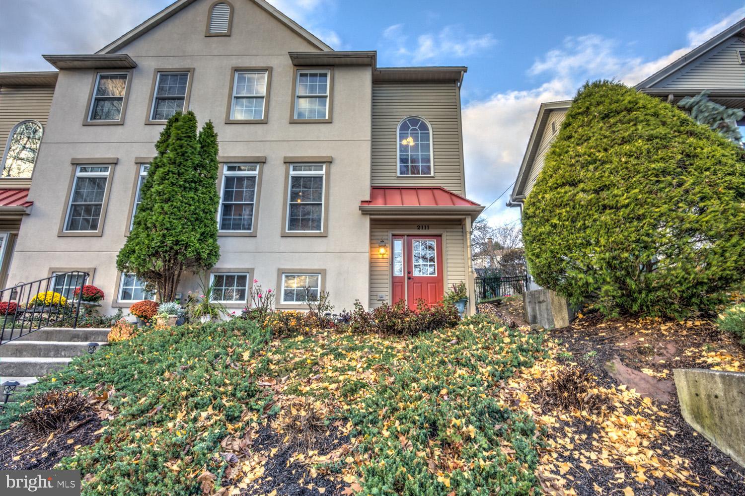 2111 FAIRVIEW