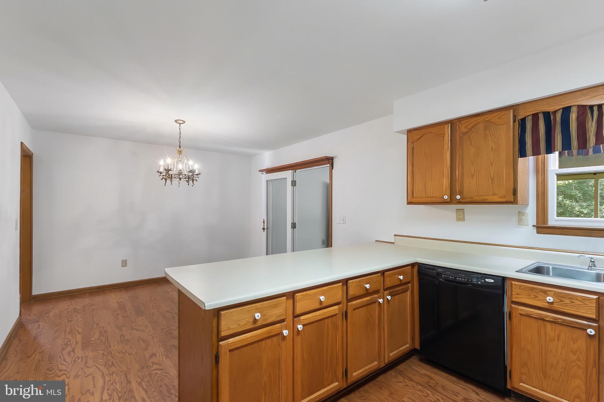 ROCKAWALKIN VILLAGE - Residential