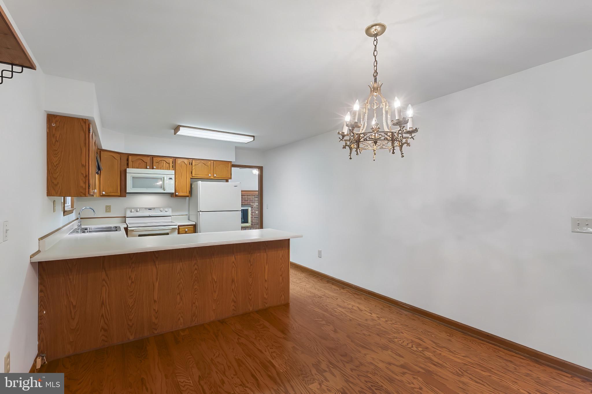 ROCKAWALKIN VILLAGE - Residential