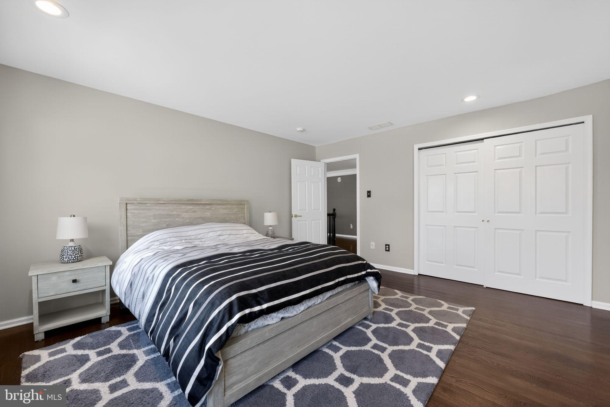 WAINWRIGHT AT WHIT - Residential