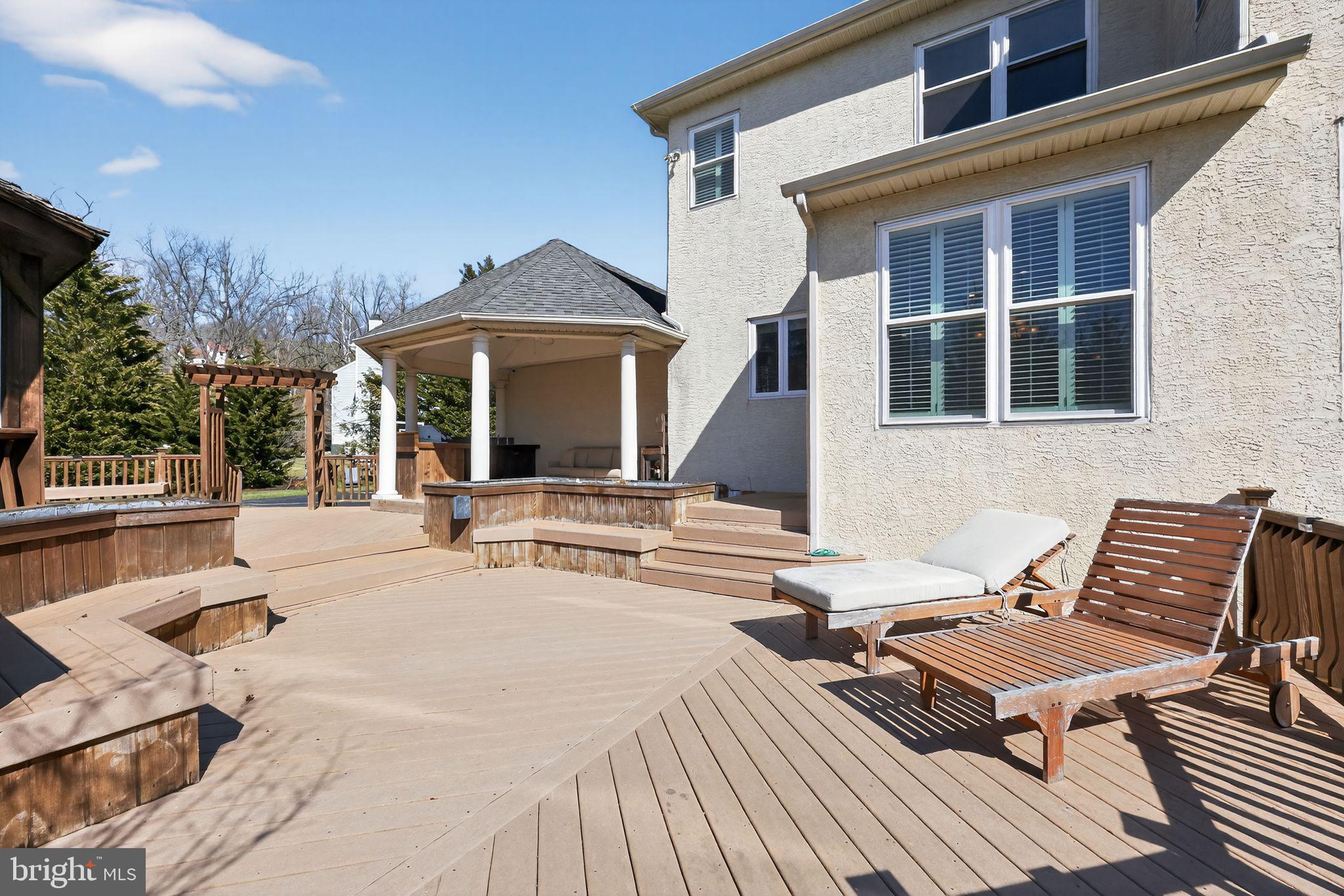 WAINWRIGHT AT WHIT - Residential