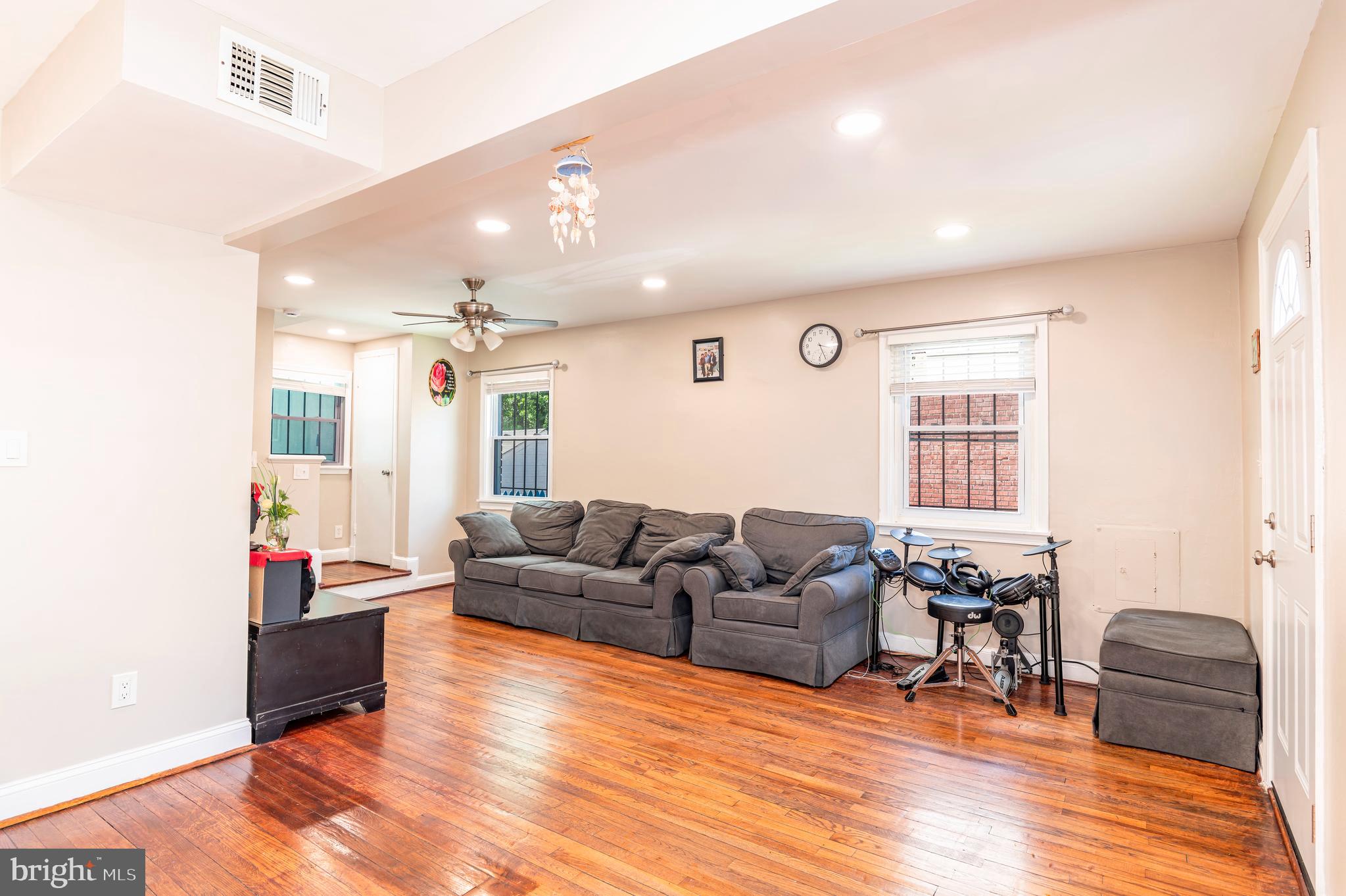 817 BERKSHIRE DRIVE