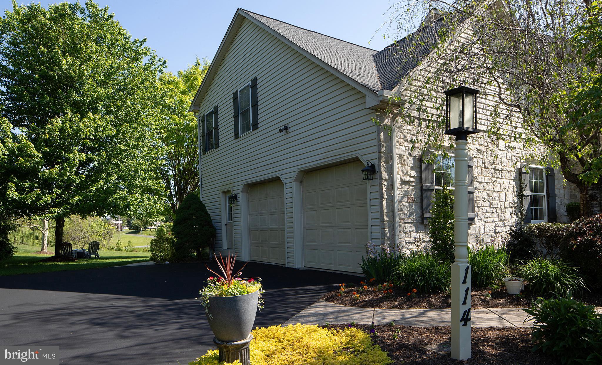 114 CRABAPPLE COURT
