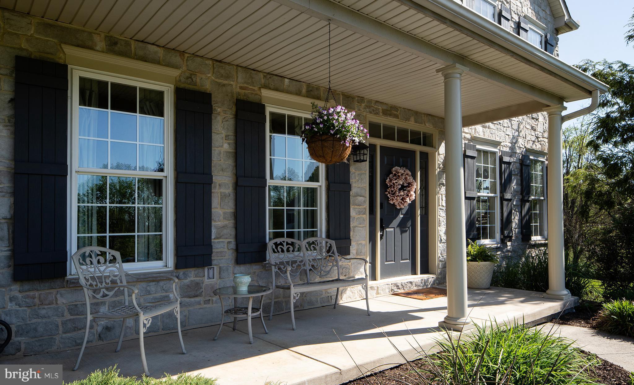 114 CRABAPPLE COURT