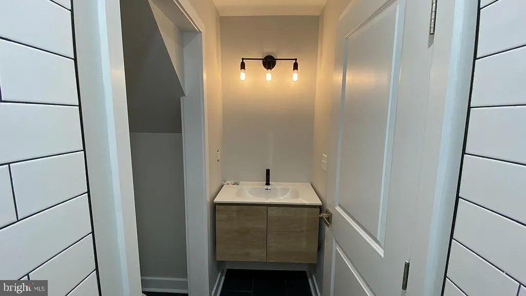 WEST PASSYUNK - Residential Lease