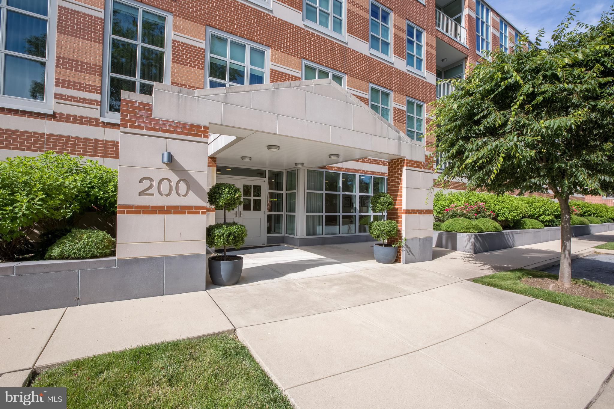 PEMBROKE NORTH - Residential