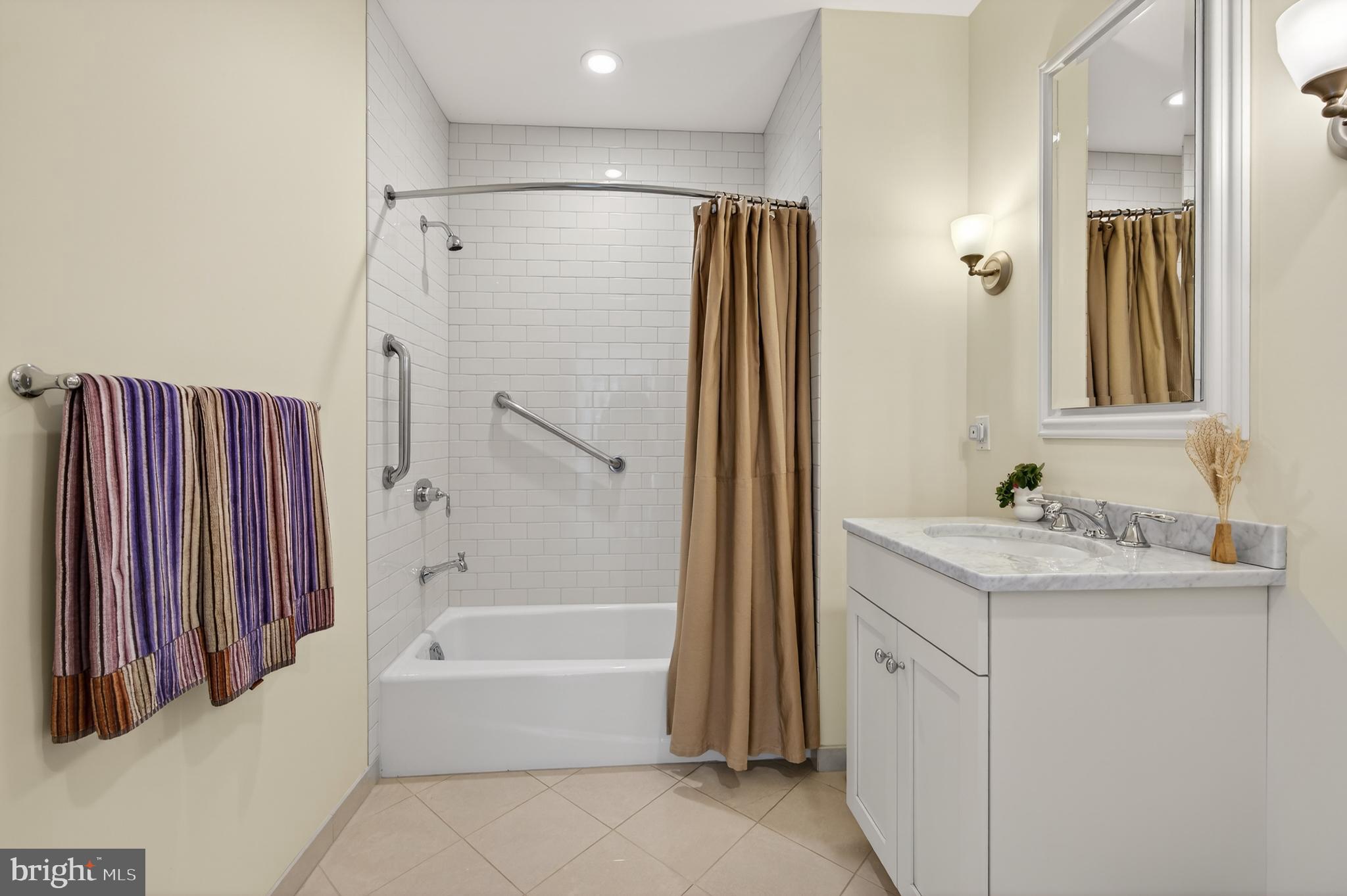 PEMBROKE NORTH - Residential