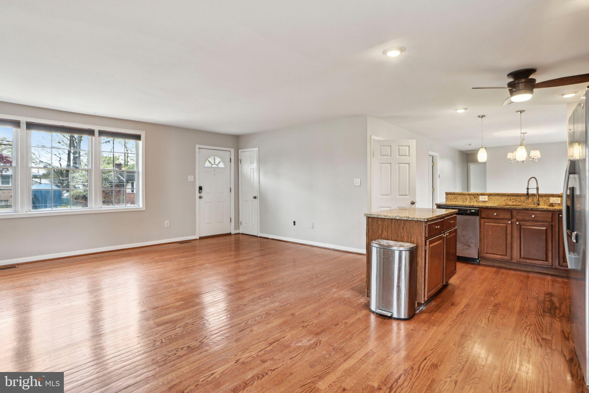5608 EASTWOOD COURT
