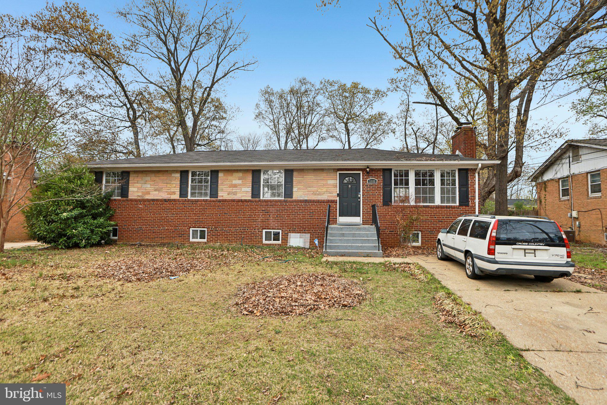 5608 EASTWOOD COURT