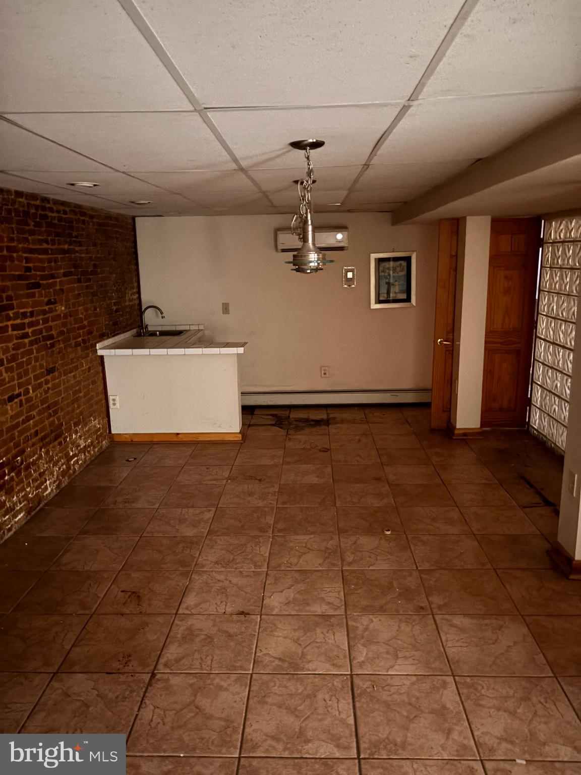 LOWER CHARLES VILLAGE - Residential Income