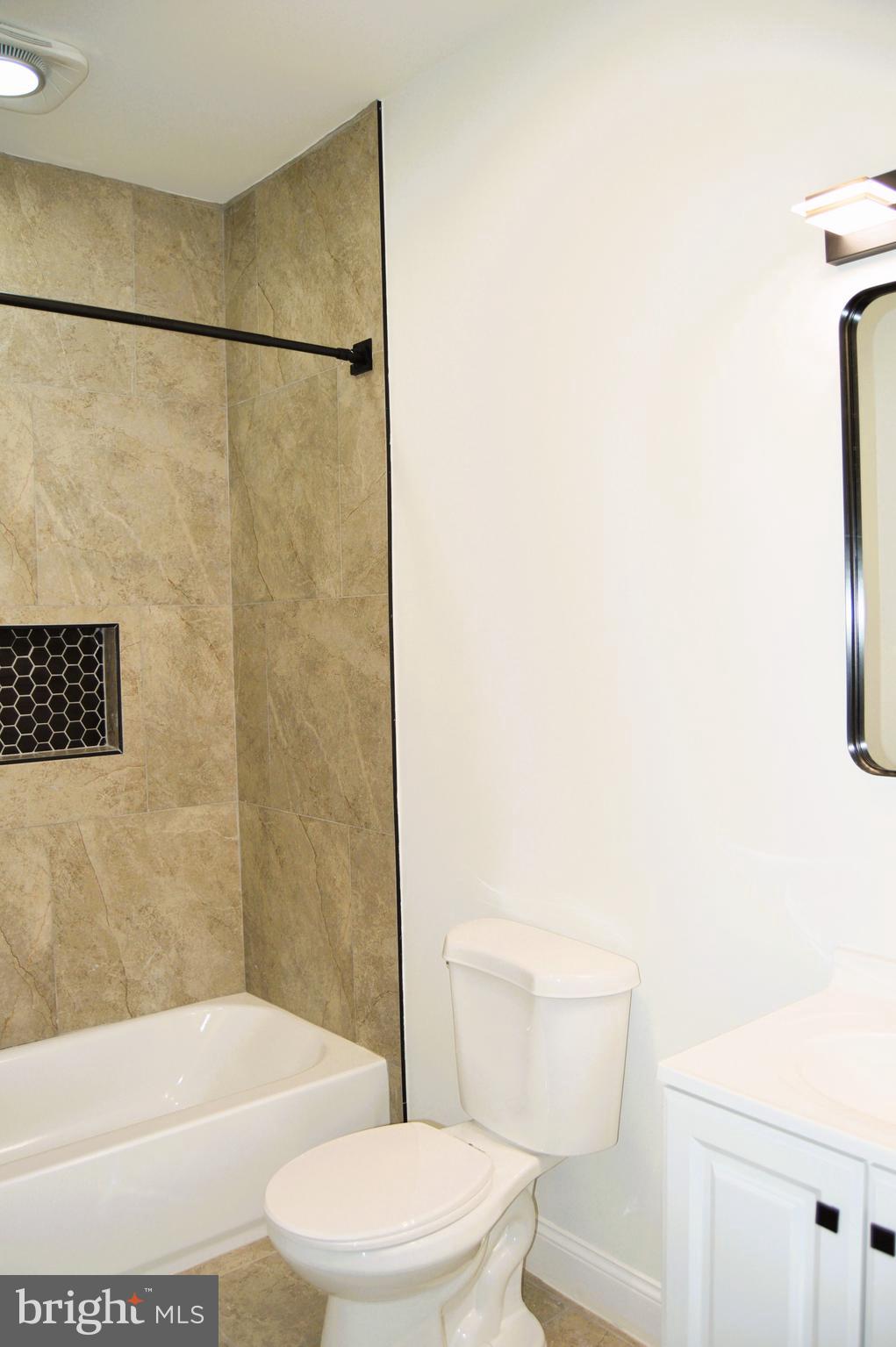 WEST OAK LANE - Residential Lease