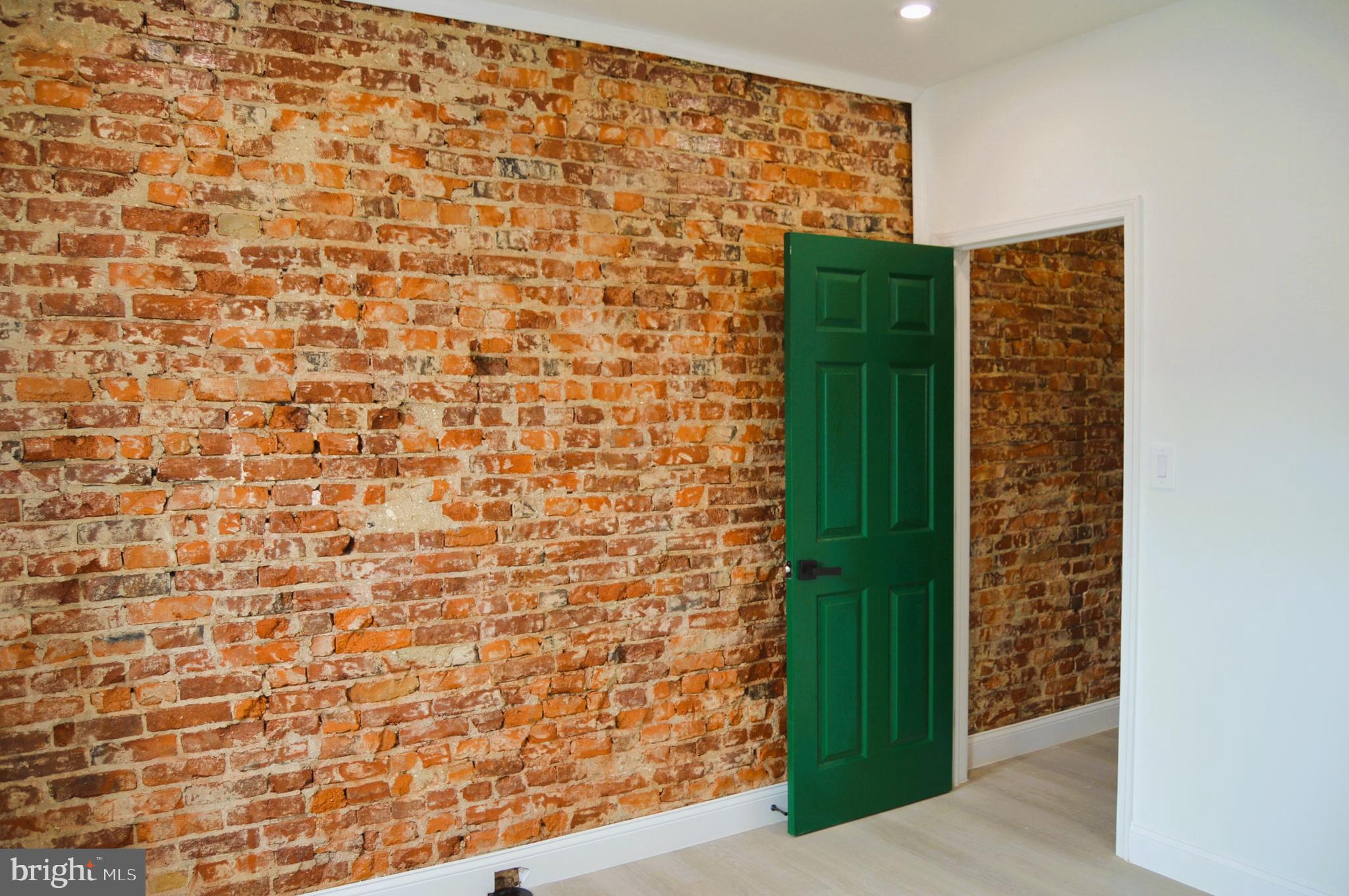 WEST OAK LANE - Residential Lease