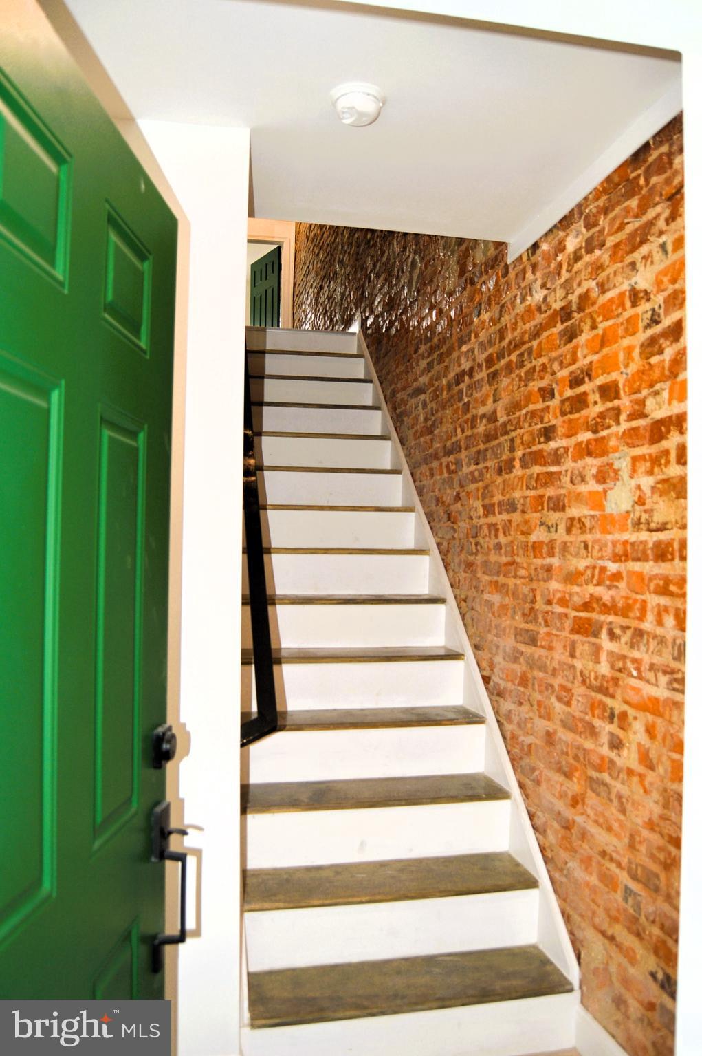 WEST OAK LANE - Residential Lease