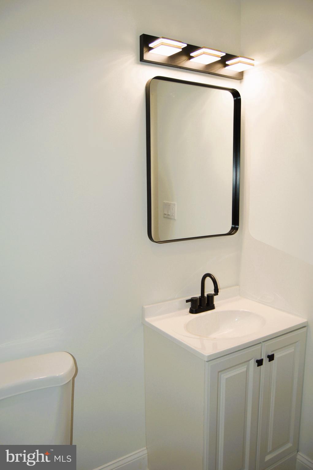 WEST OAK LANE - Residential Lease