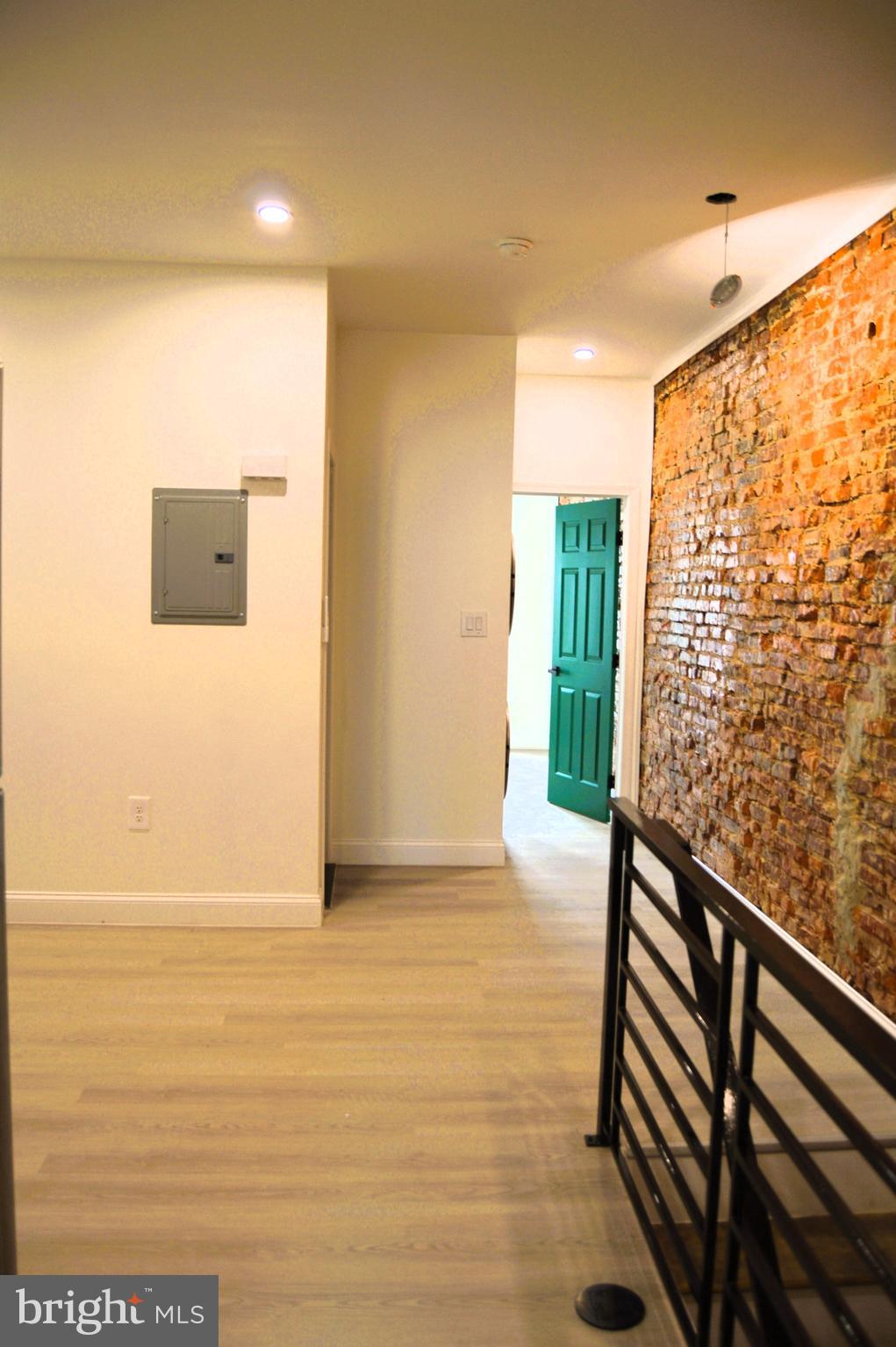 WEST OAK LANE - Residential Lease