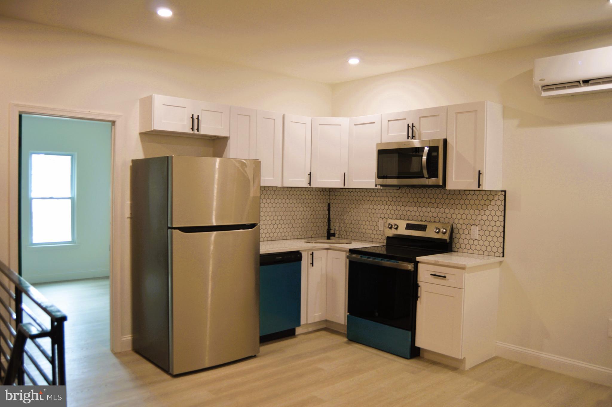 WEST OAK LANE - Residential Lease