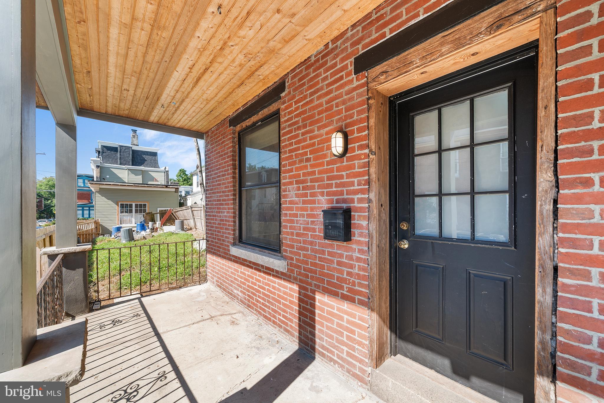 133 W DUVAL STREET