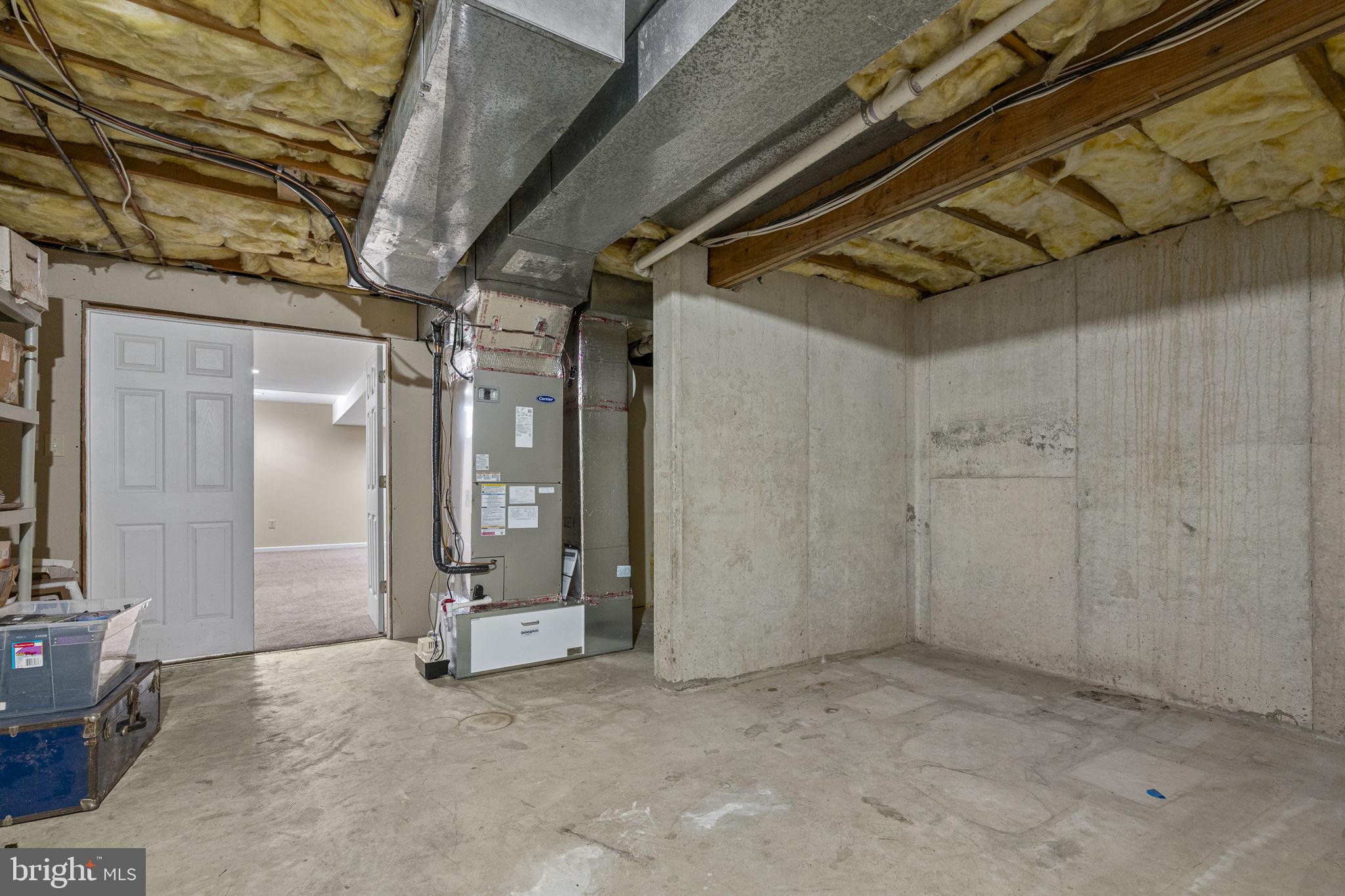 THE SEASONS - Residential