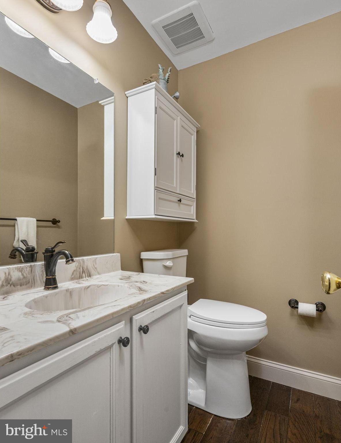 THE SEASONS - Residential