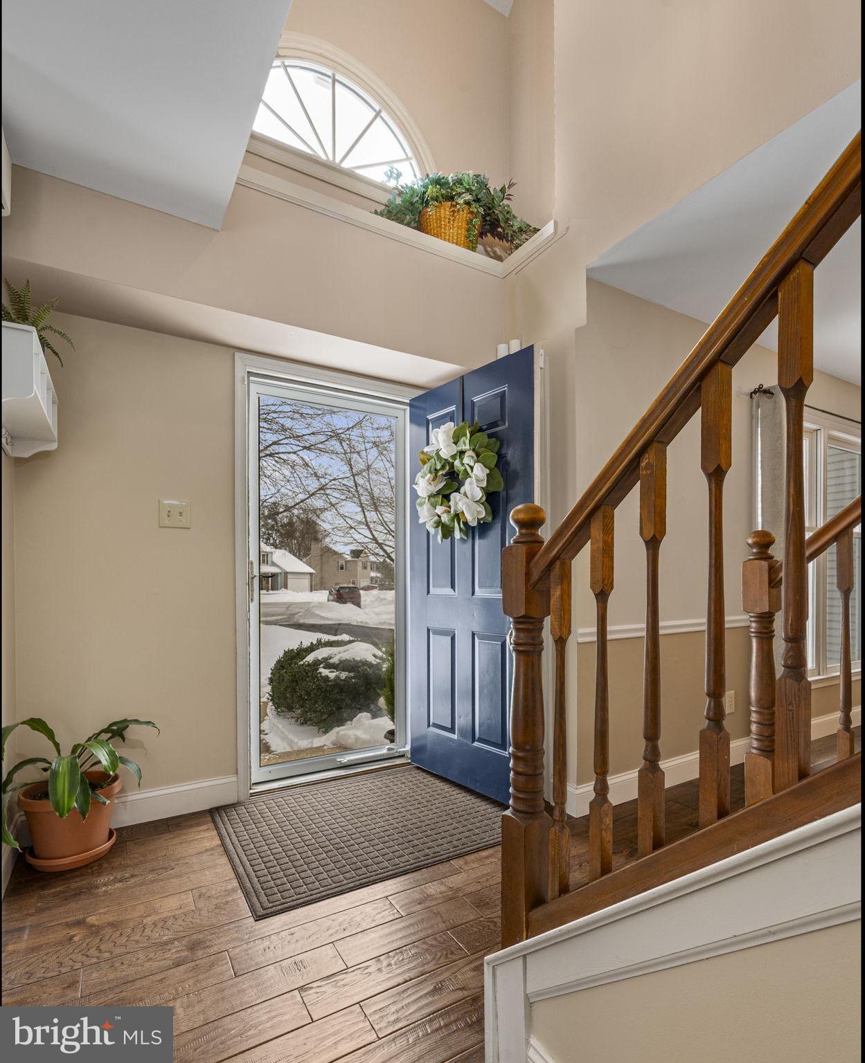 THE SEASONS - Residential