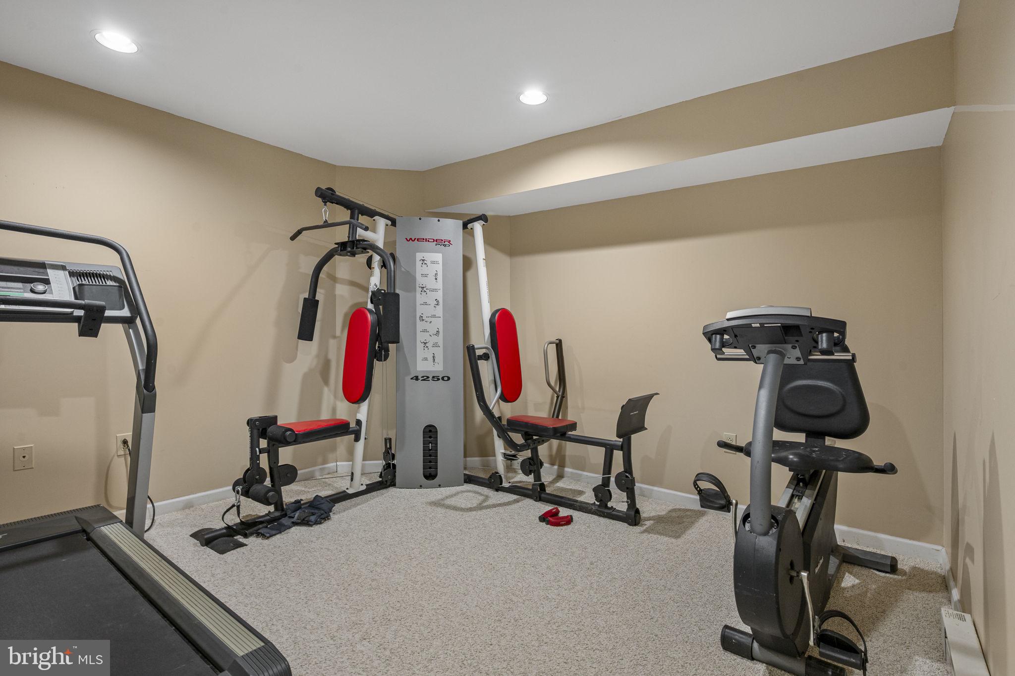 THE SEASONS - Residential