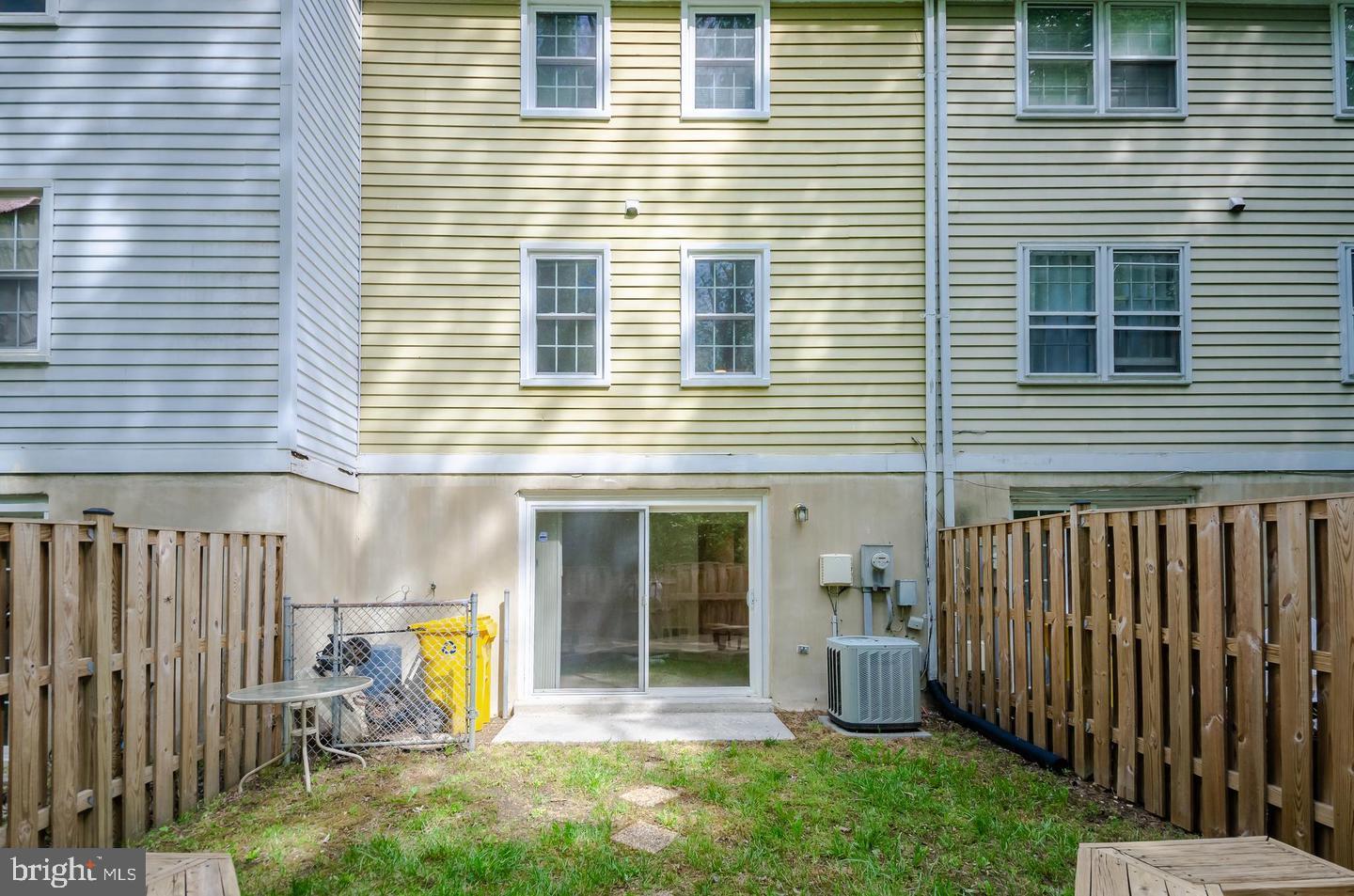 CROFTON SQUARE - Residential