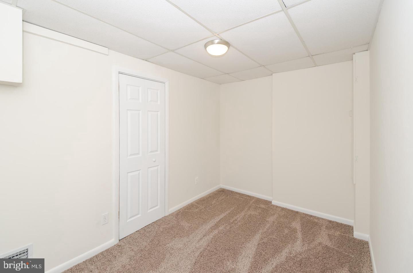 CROFTON SQUARE - Residential