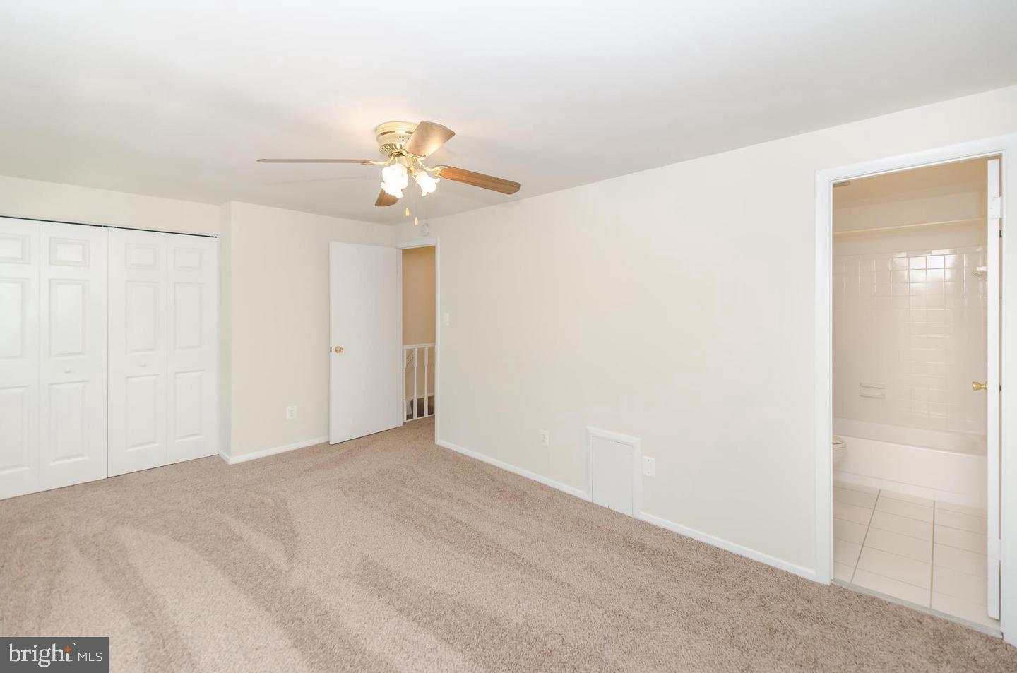 CROFTON SQUARE - Residential