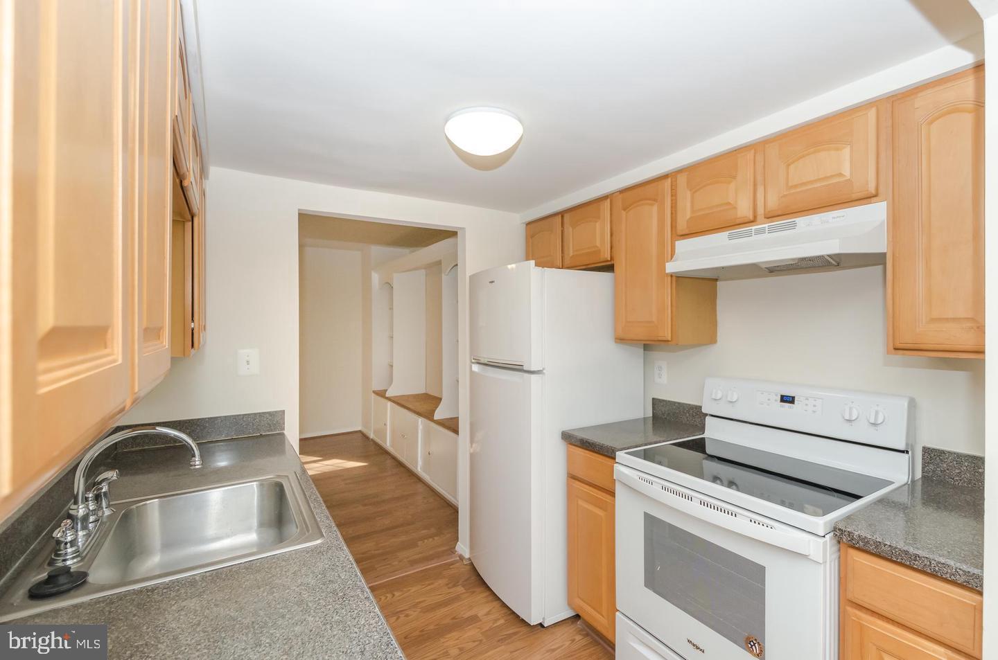 CROFTON SQUARE - Residential