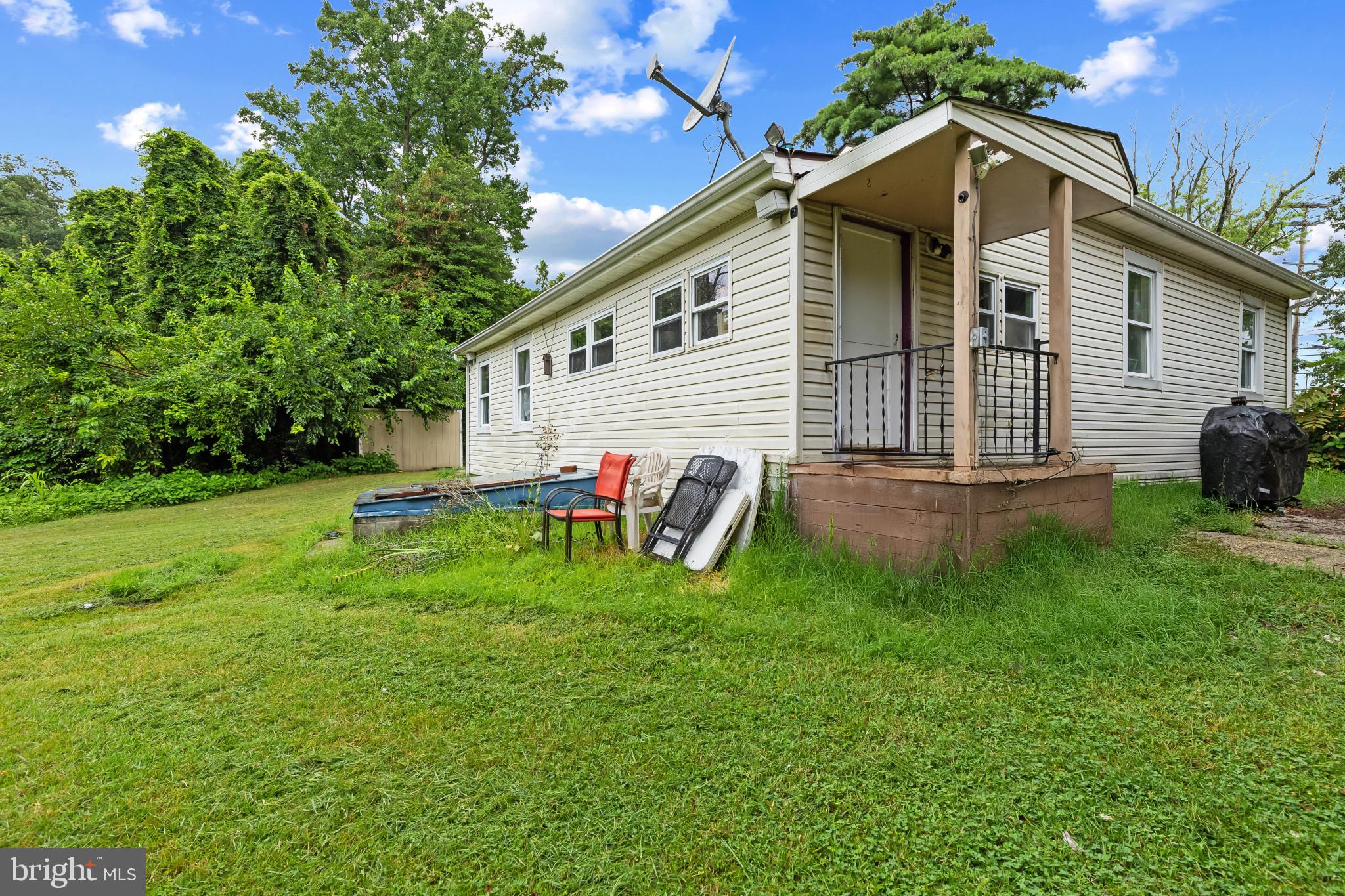 8002 FORT SMALLWOOD ROAD