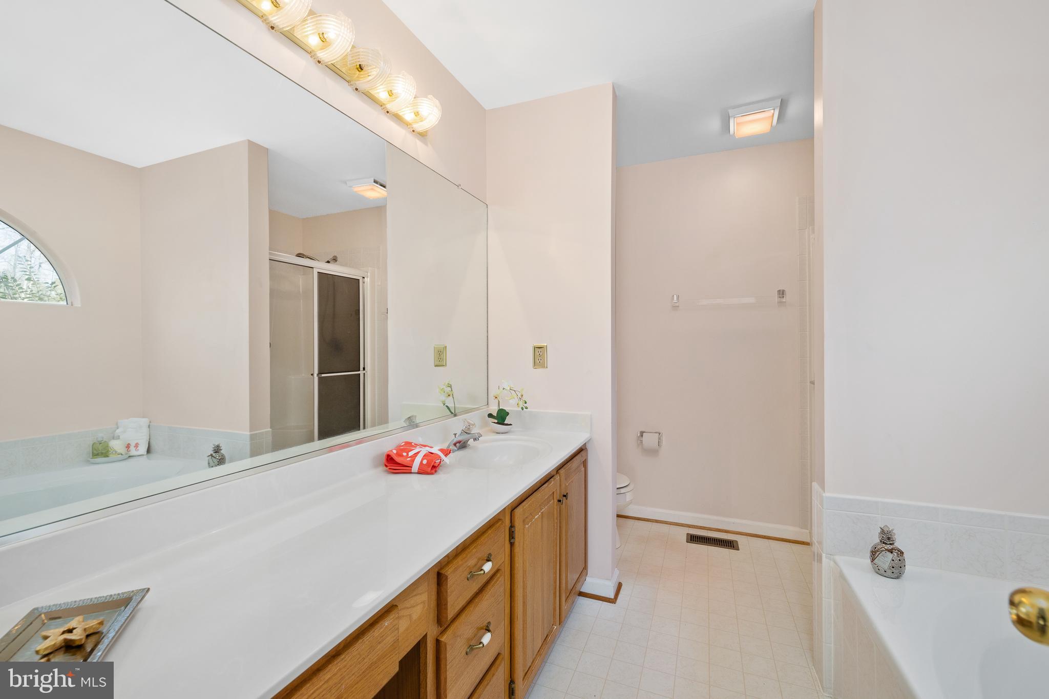 LAKE LAND OR - Residential