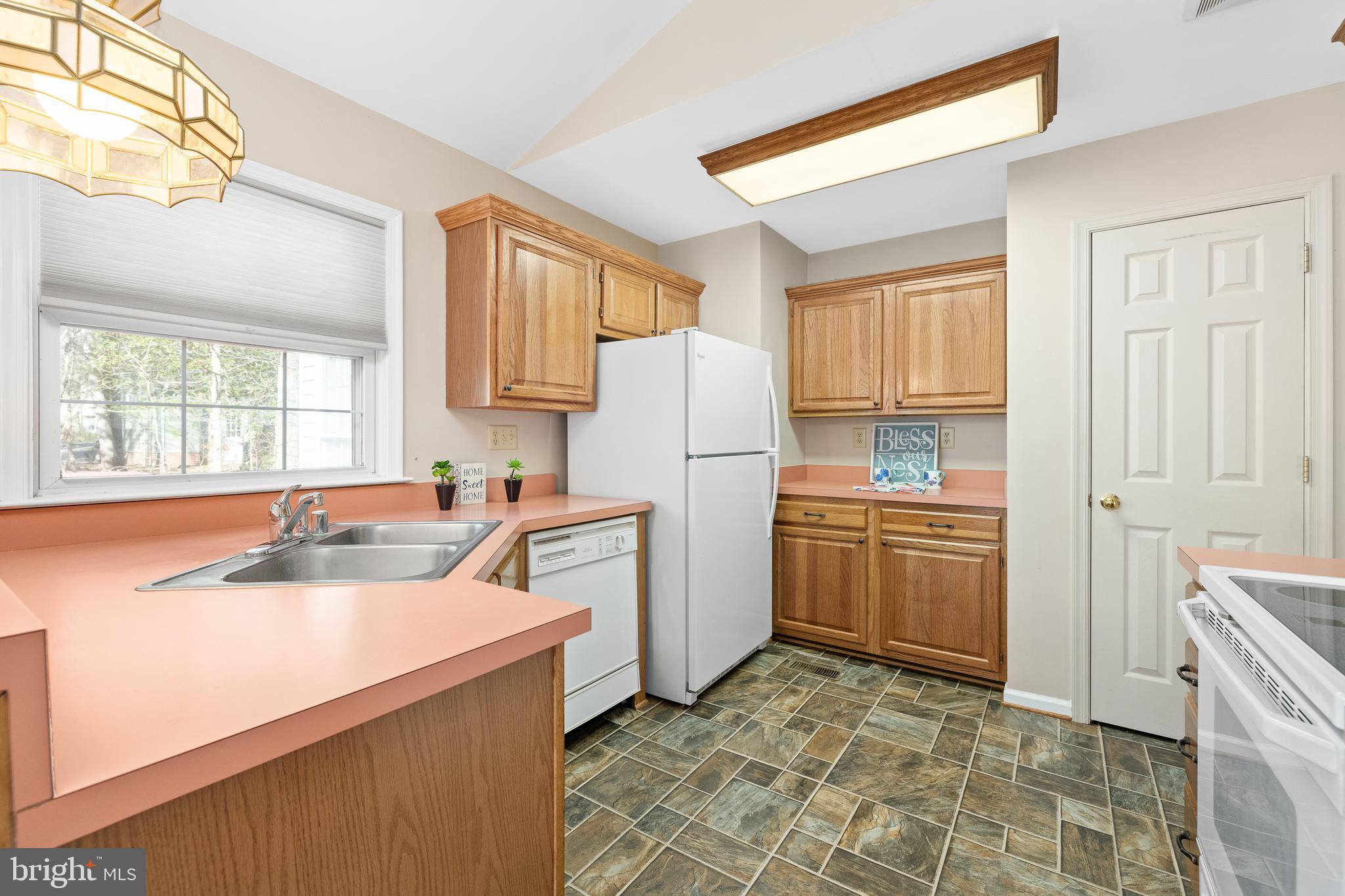 LAKE LAND OR - Residential