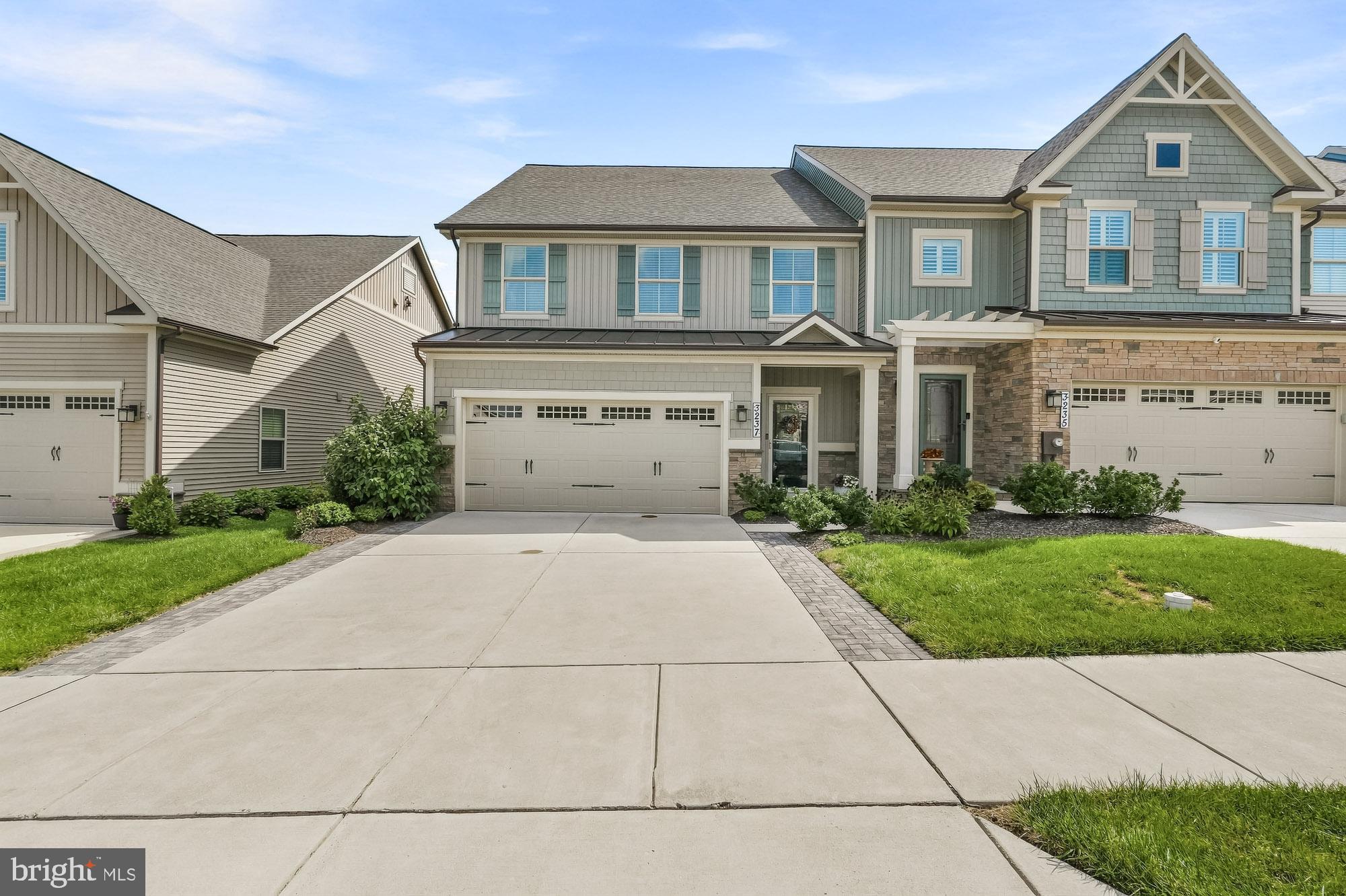 3237 THORNAPPLE DRIVE
