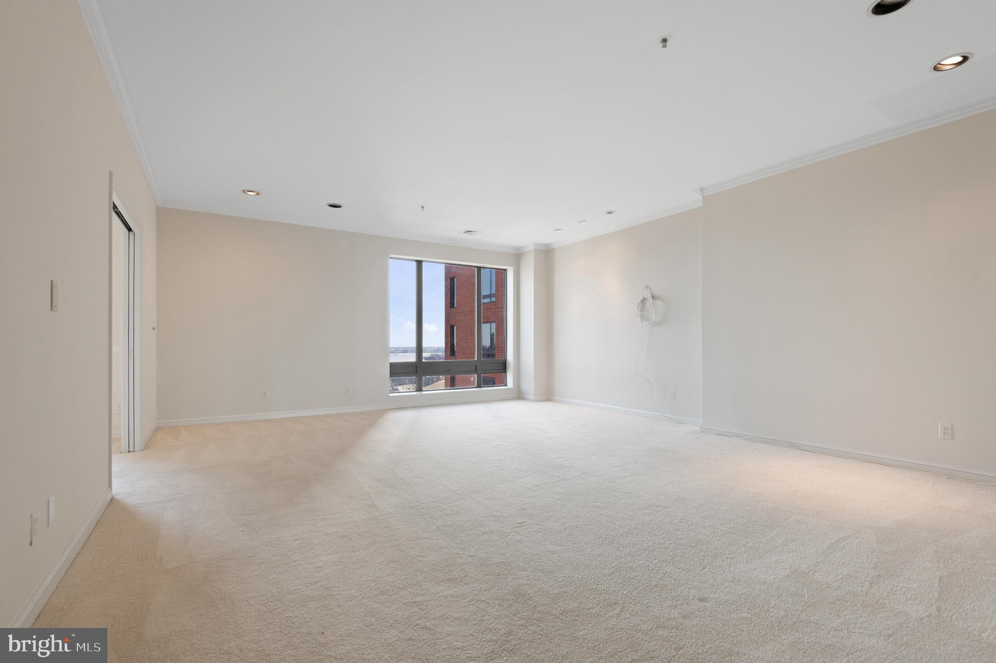 10 E LEE STREET 1707