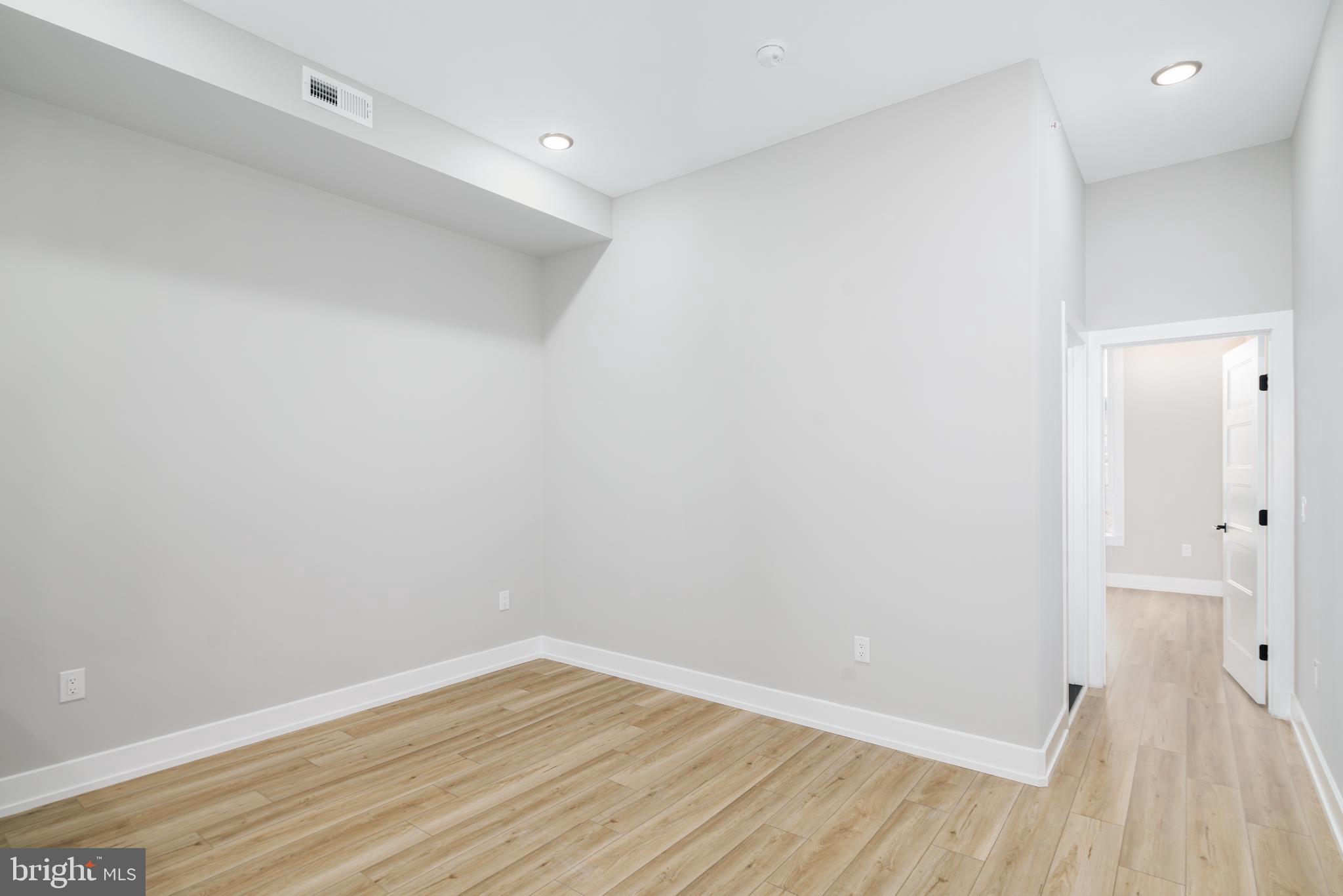 OLDE KENSINGTON - Residential