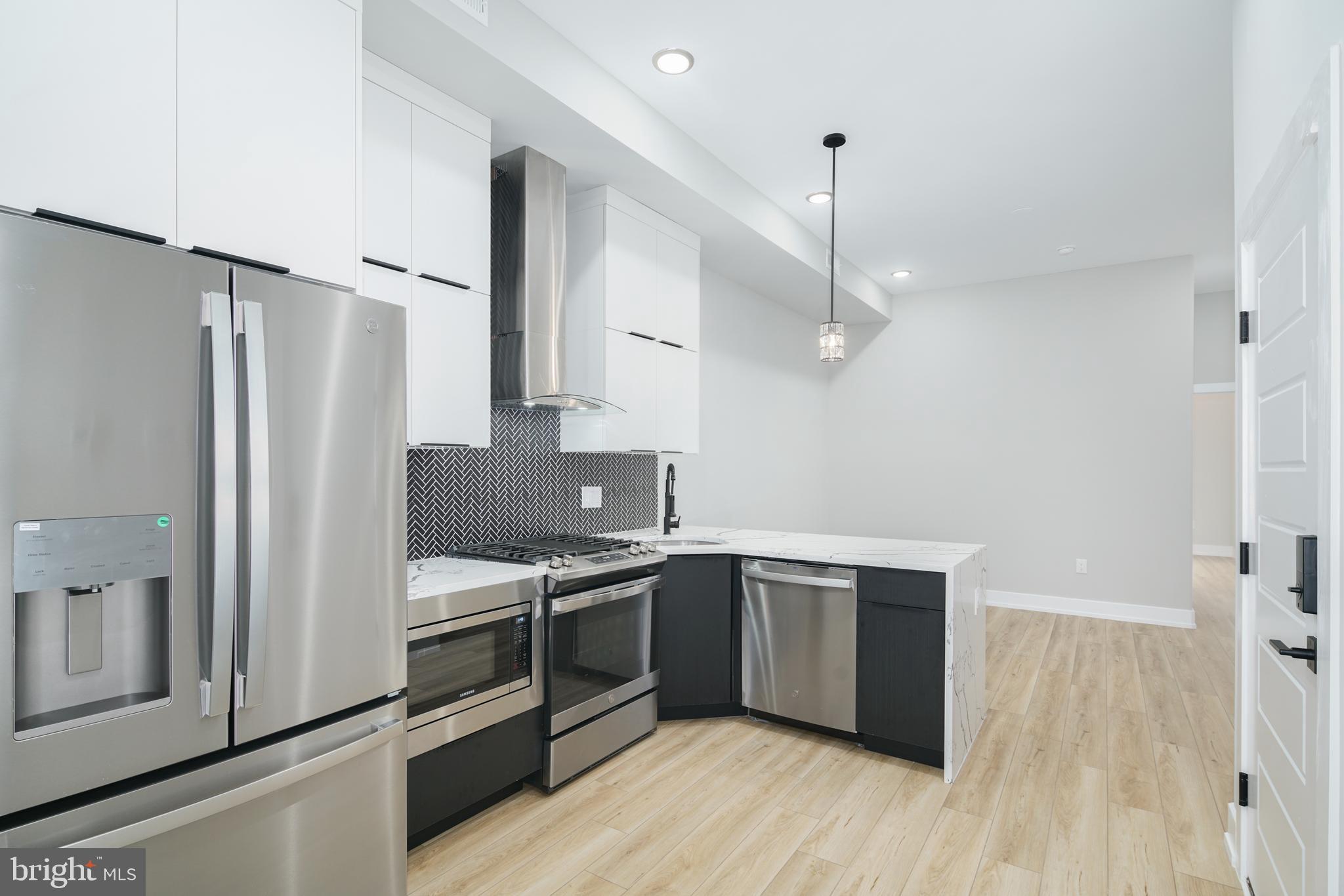 OLDE KENSINGTON - Residential