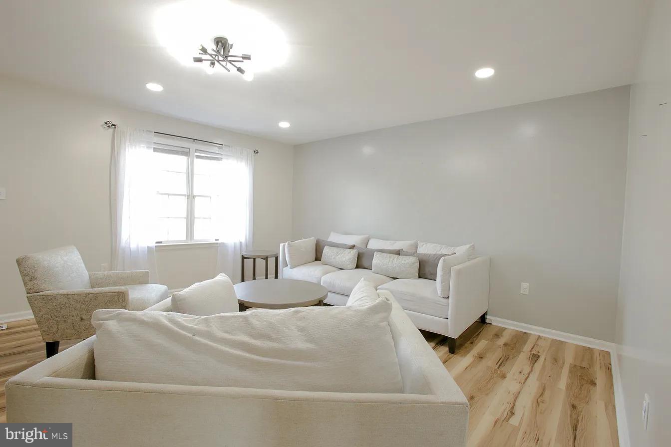 1019 FREDRICK BOULEVARD