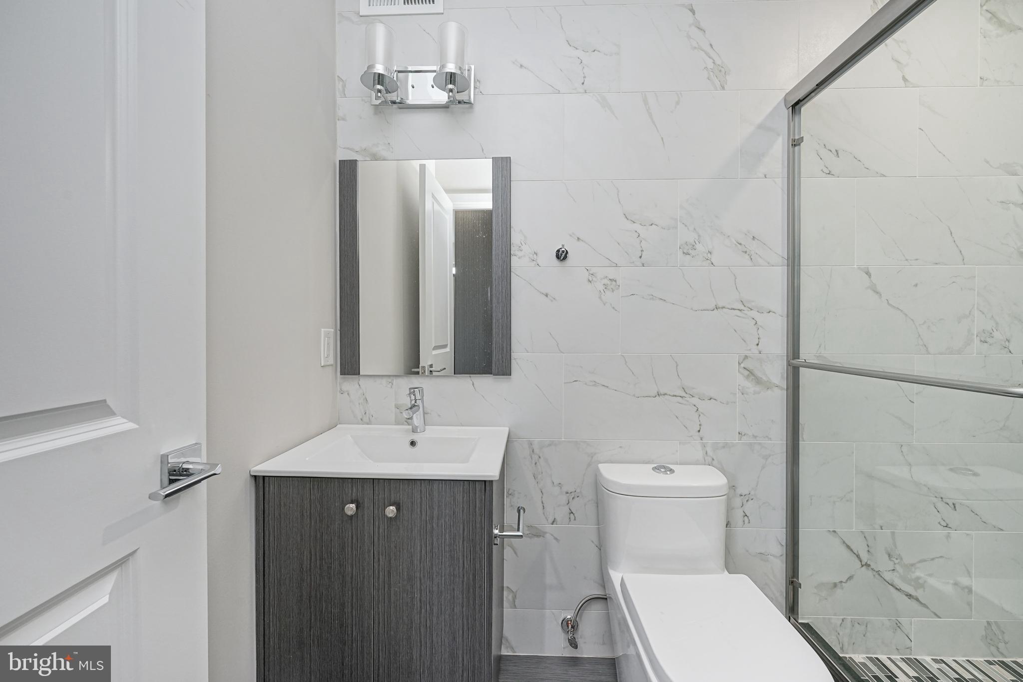 OLDE KENSINGTON - Residential Lease