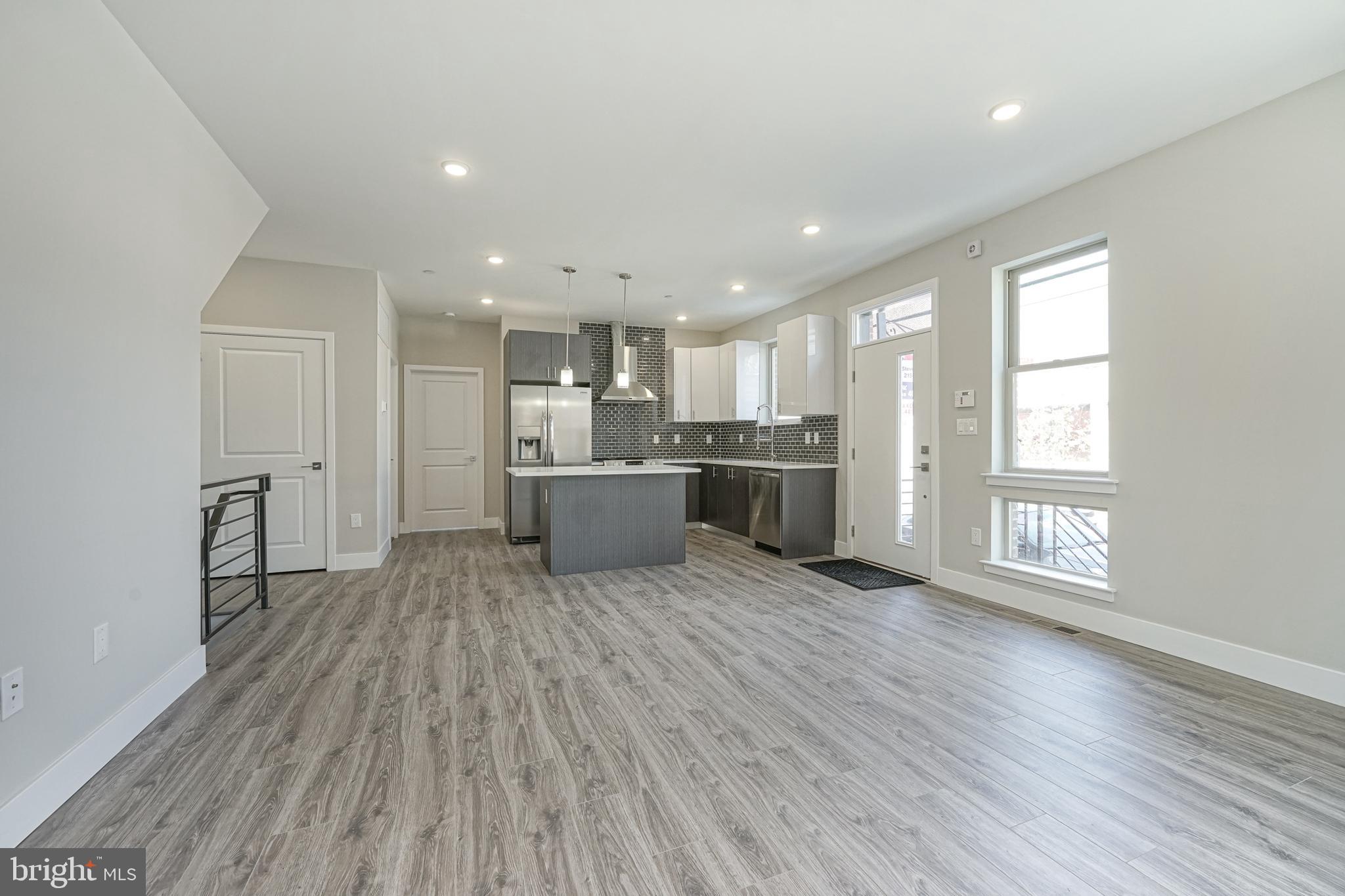 OLDE KENSINGTON - Residential Lease