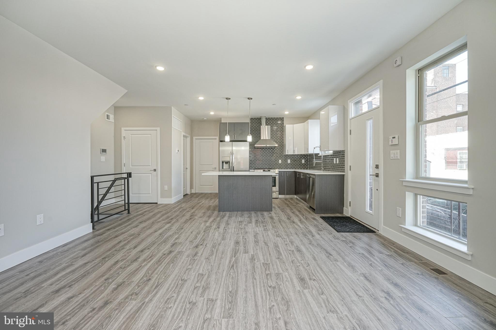 OLDE KENSINGTON - Residential Lease